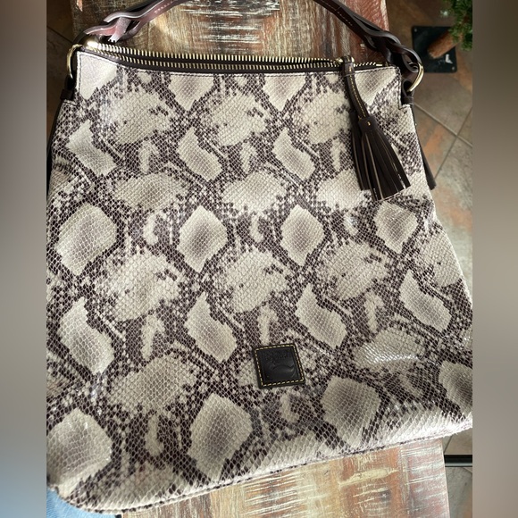 Dooney and Bourke python style bag - Picture 2 of 8
